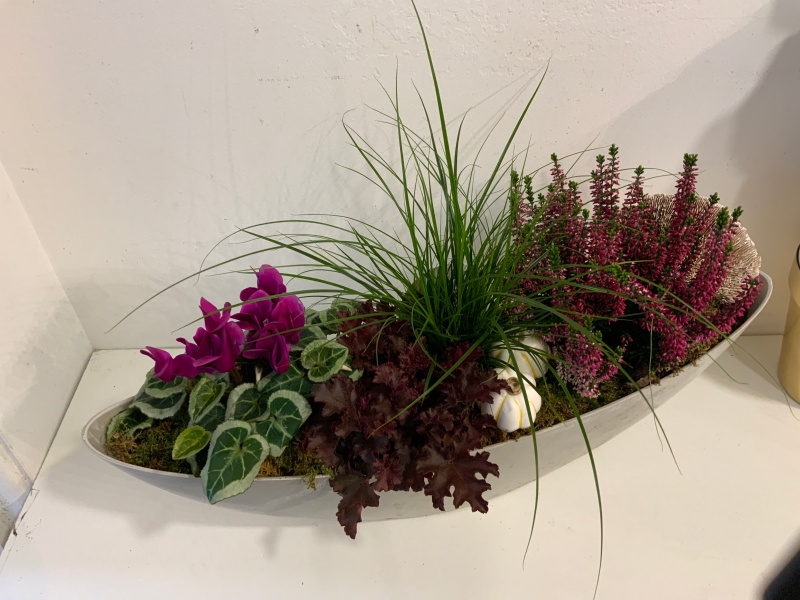 Autumn planted oval bowl