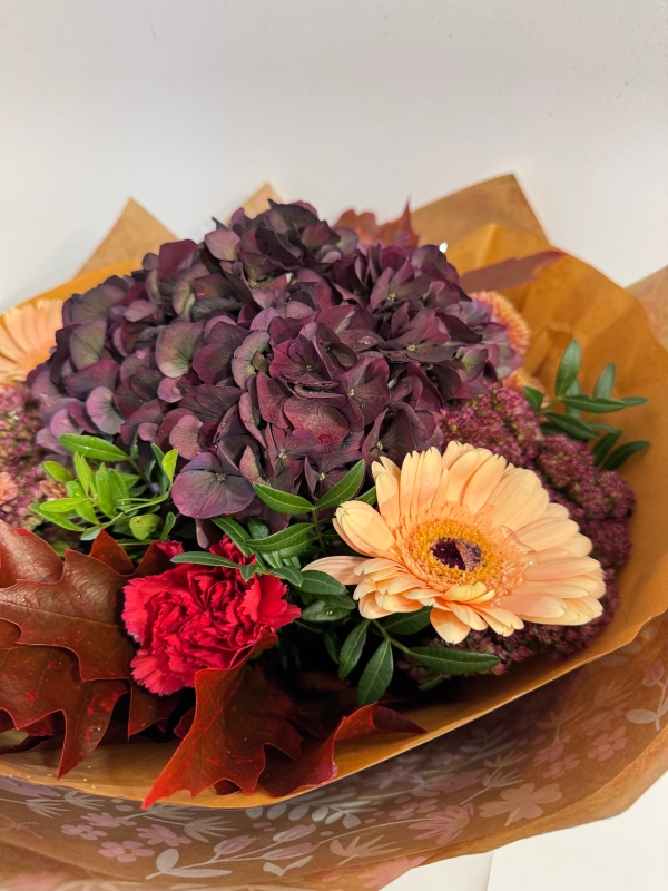 Euro Hydrangea handtied bouquet