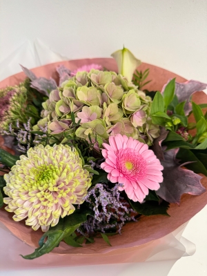 Euro Hydrangea handtied bouquet