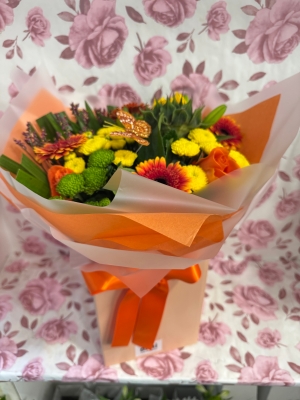 Twister Autumn orange tones handtied bouquet in gift box