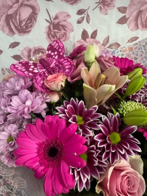 Twister bouquet gift boxed