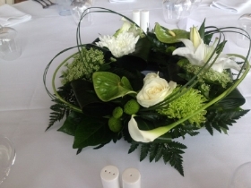 Modern Table Arrangement (Round)