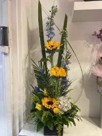 dkni contemporary arrangement Sunflowers