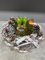 Hyacinth wooden table centre