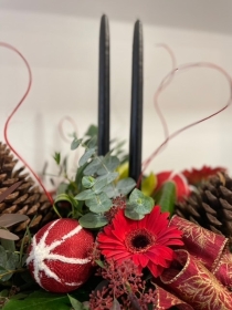 Luxury boat shape Christmas table arrangement