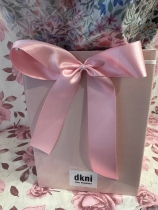Twister bouquet gift boxed